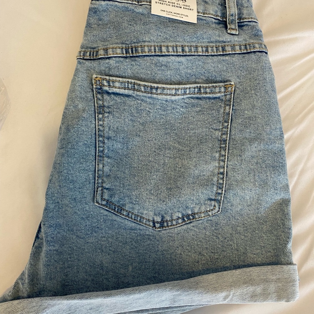 Brand new cotton on shorts size 10